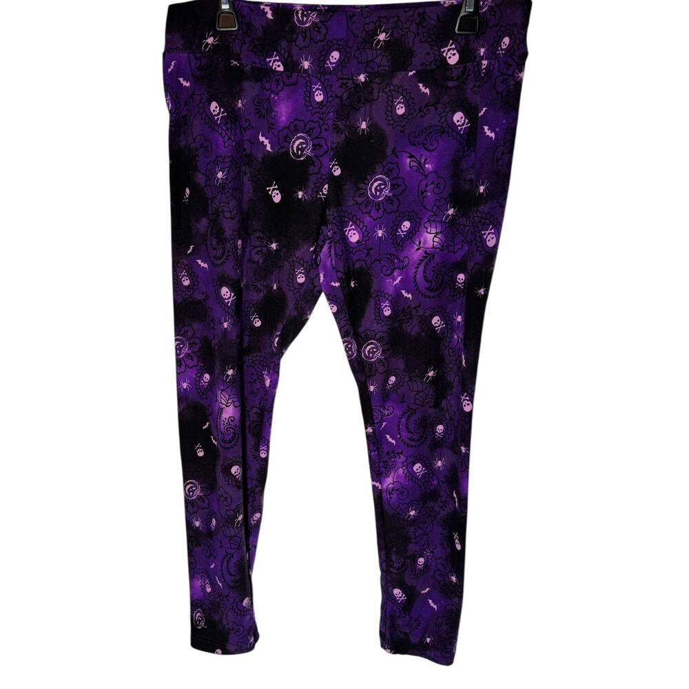 Celebrate Halloween Leggings XL 16-18 Purple Black Skulls Spiders Paisley